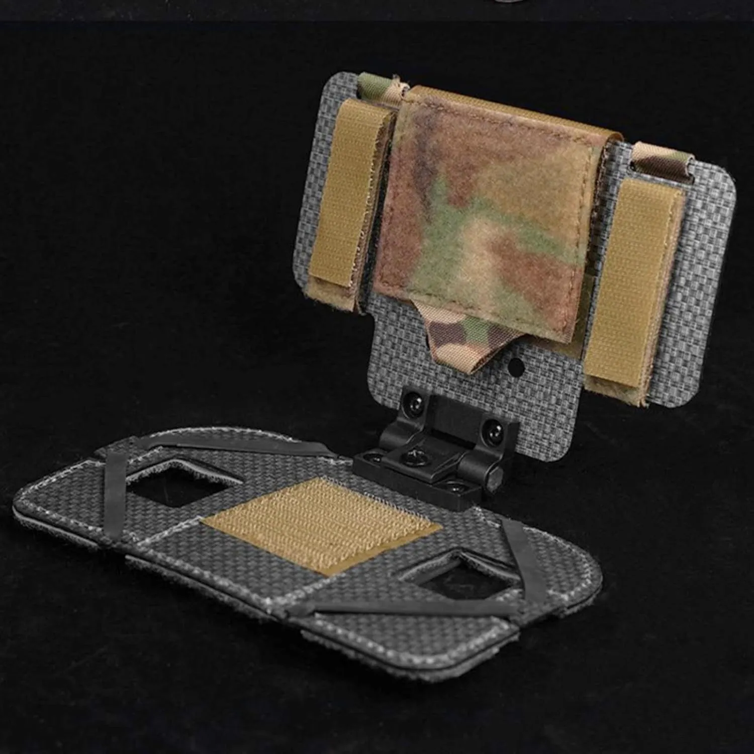 Airsoft Plate Carrier Molle Phone Carrier Outdoor Lightweight Navigation Board，Wide Angle Foldable Phone Holder Chest Rig Hovering Mount Tactical Vest Accessory (Camouflage)