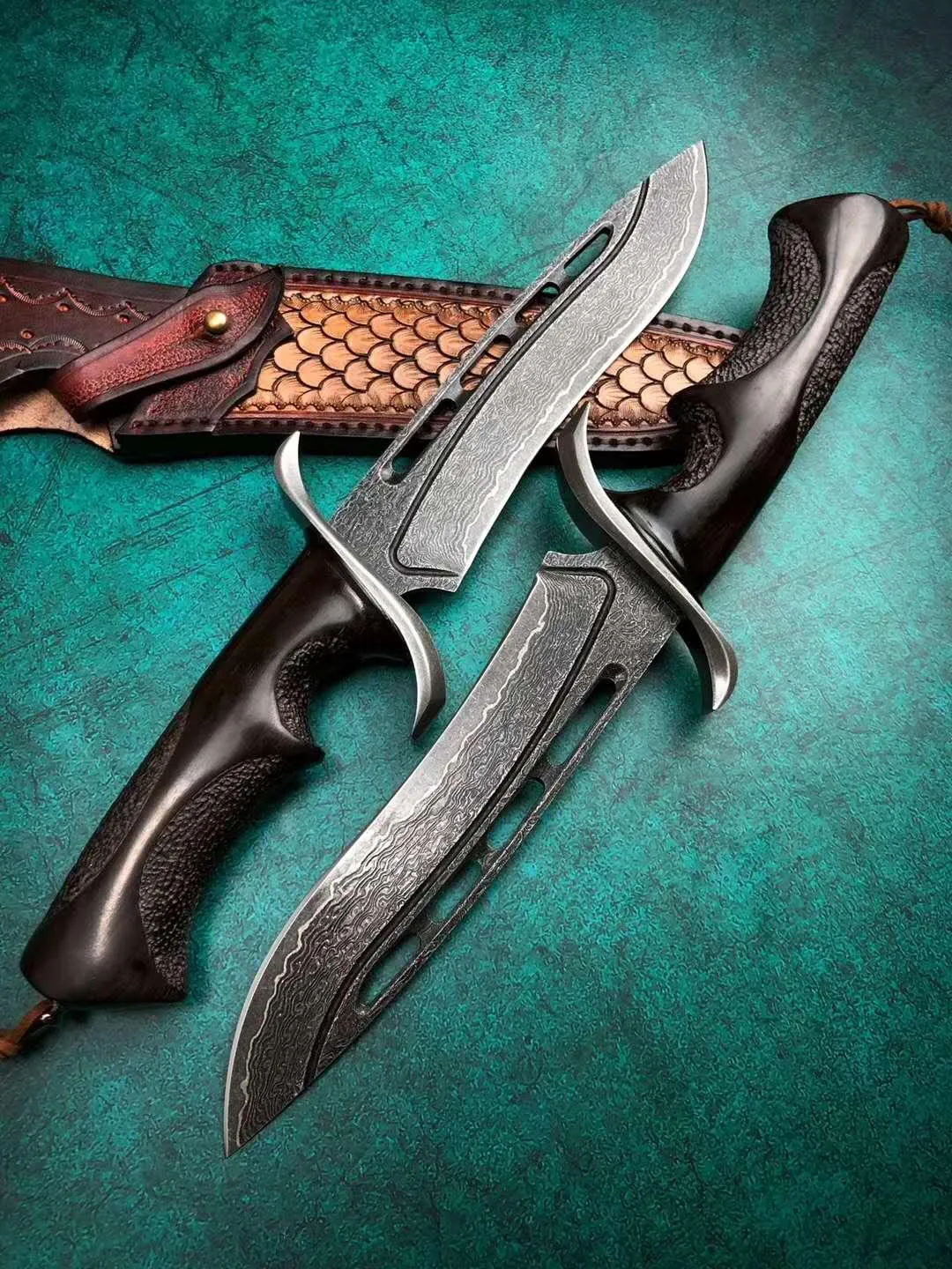 Black Pearl Damascus Steel Outdoor Knife