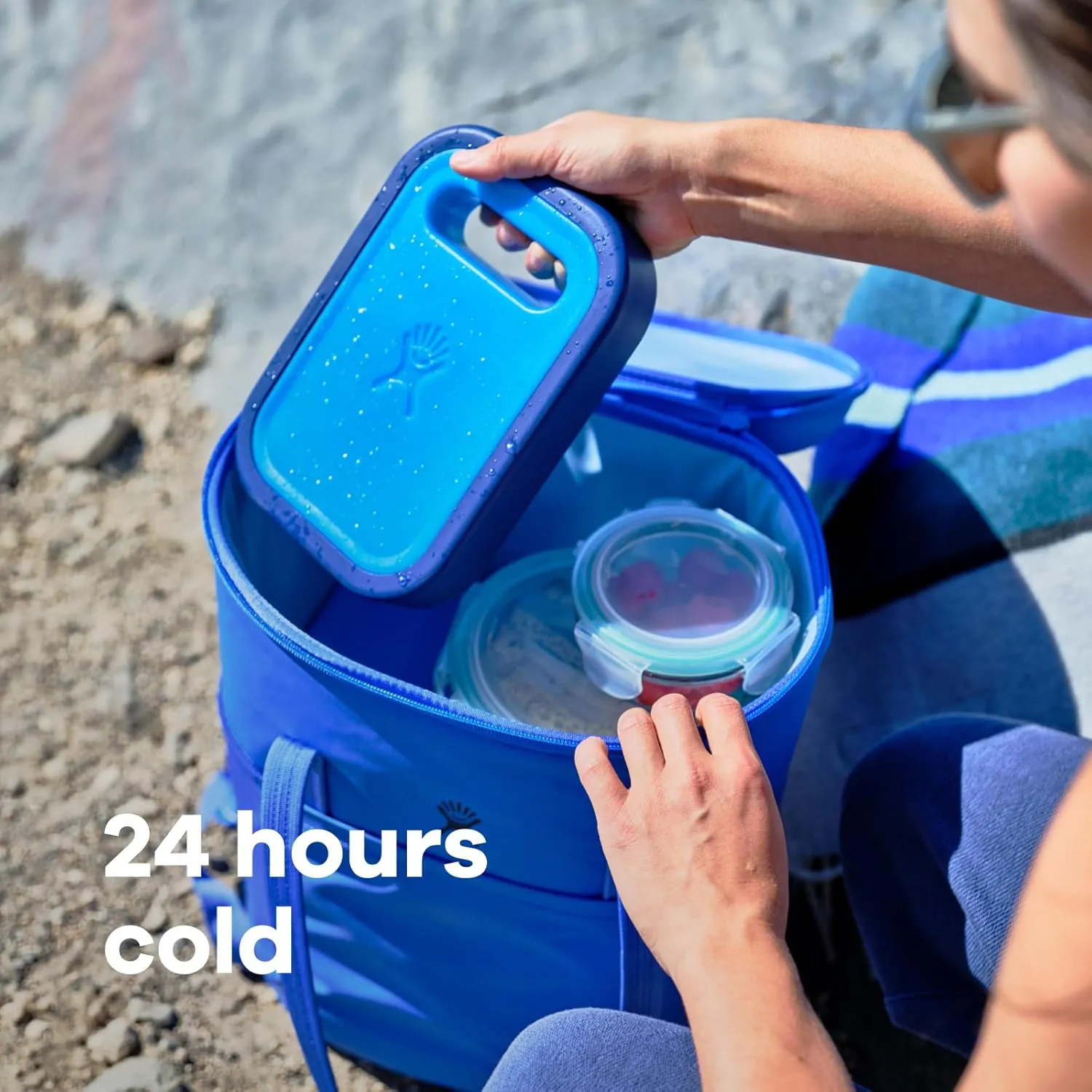 Hydro Flask Cooler Backpack for Beach, Beverages and Travel - Insulated Soft Lunch Bag - 20 L Capacity in Cascade Blue