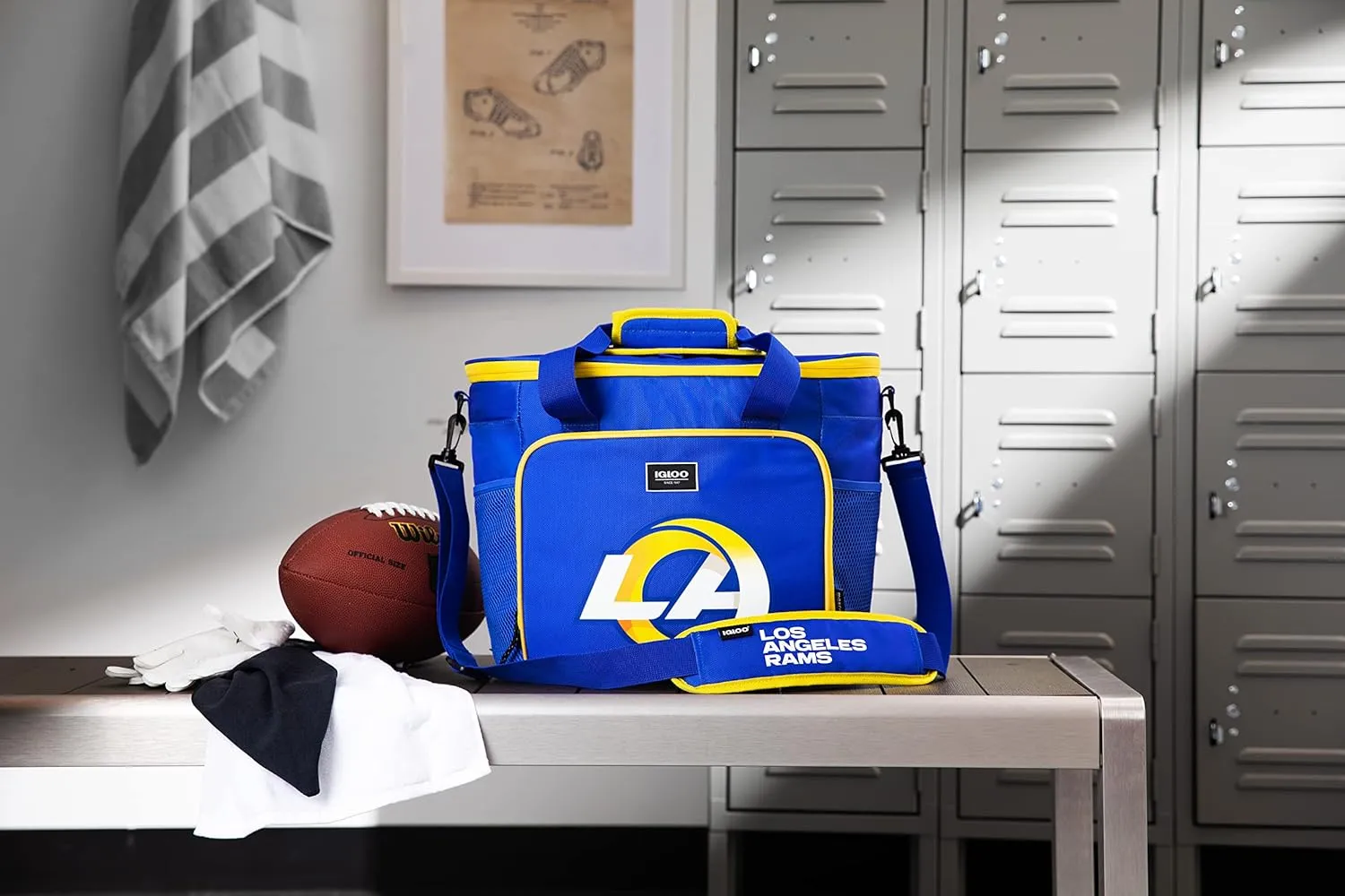 Igloo Limited Edition NFL 28 Can Insulated Tailgating Cooler