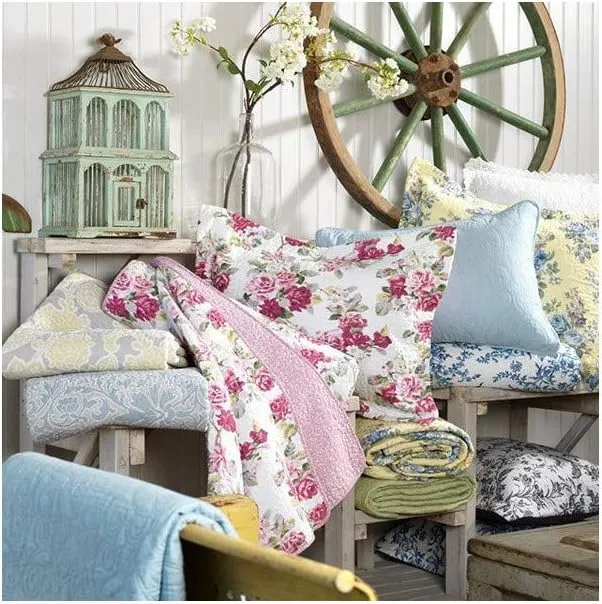 Laura Ashley - Twin Quilt, Reversible Cotton Bedding, Lightweight Home Decor for All Seasons (Ruffle Garden Cream, Twin)
