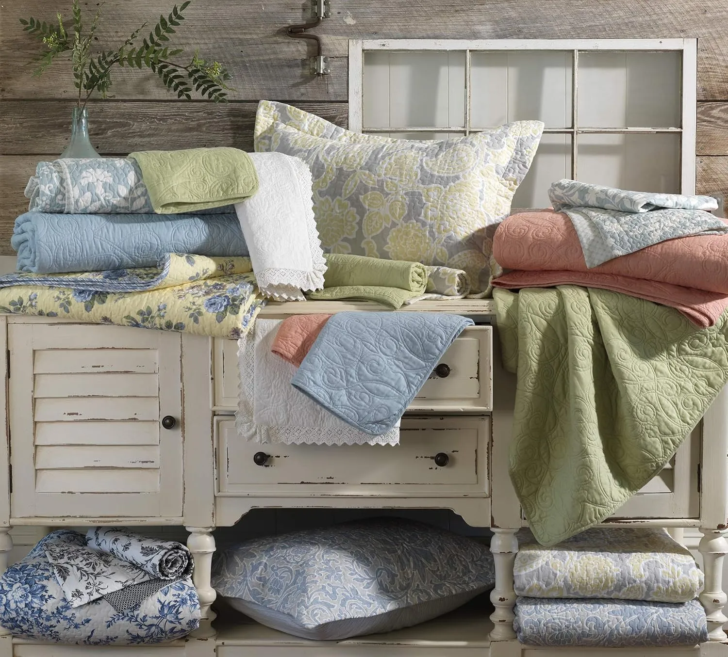 Laura Ashley - Twin Quilt, Reversible Cotton Bedding, Lightweight Home Decor for All Seasons (Ruffle Garden Cream, Twin)