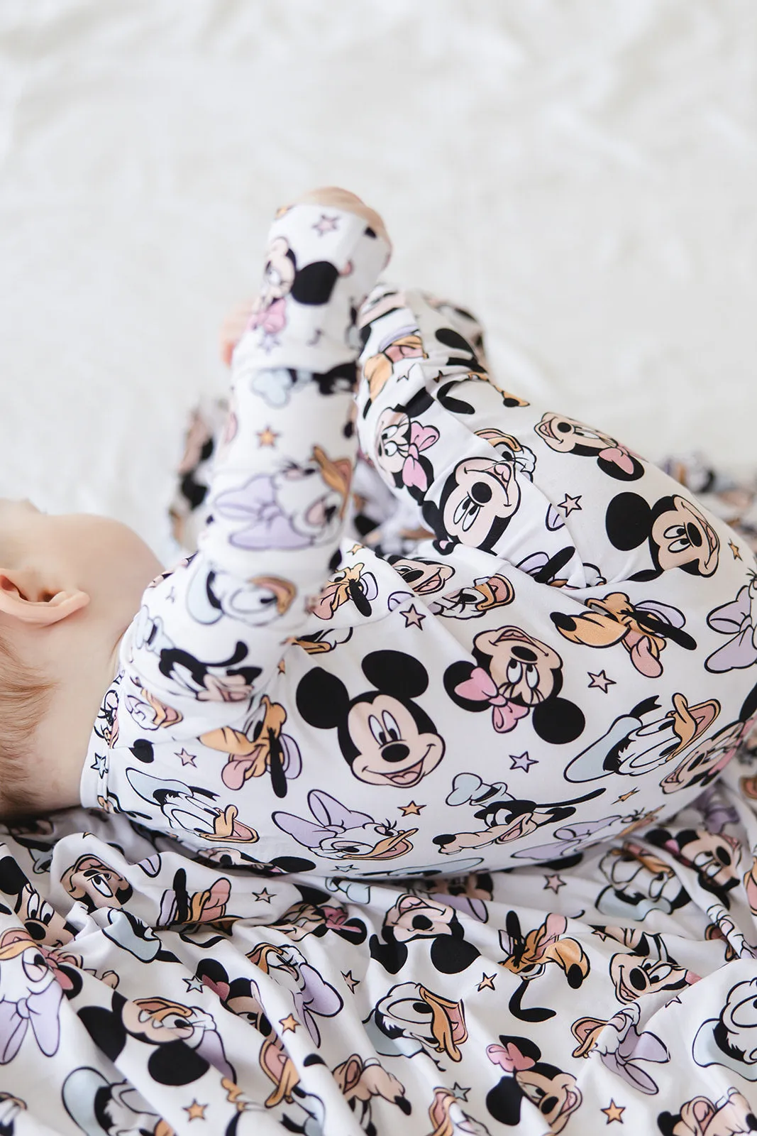 Sensational Six - Lightweight Blanket
