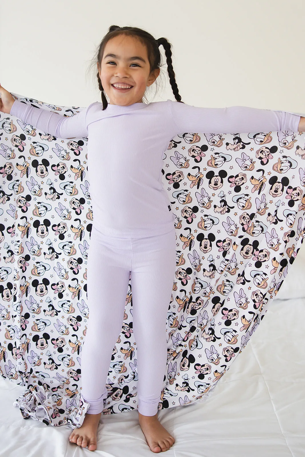 Sensational Six - Lightweight Blanket
