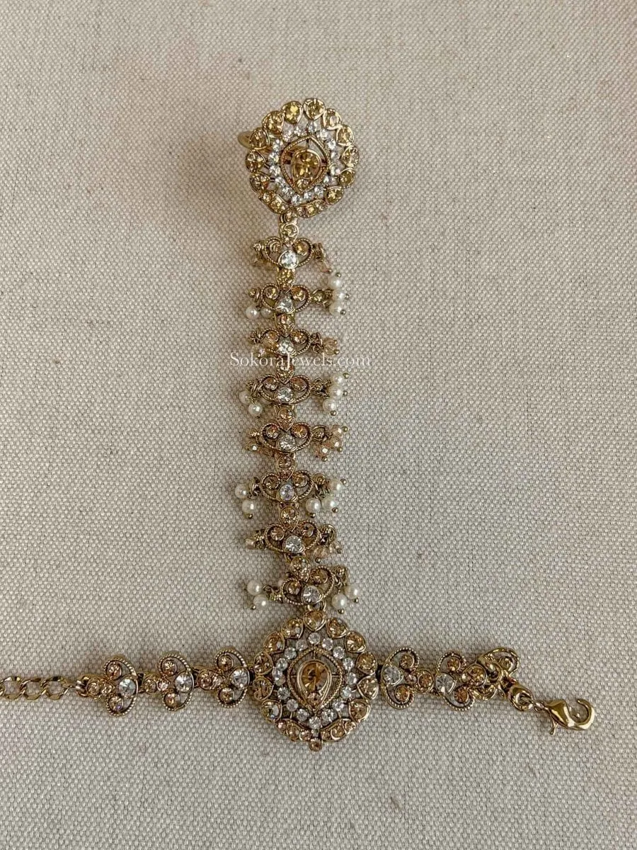 Tehmeena Hand harness - Clear & Golden